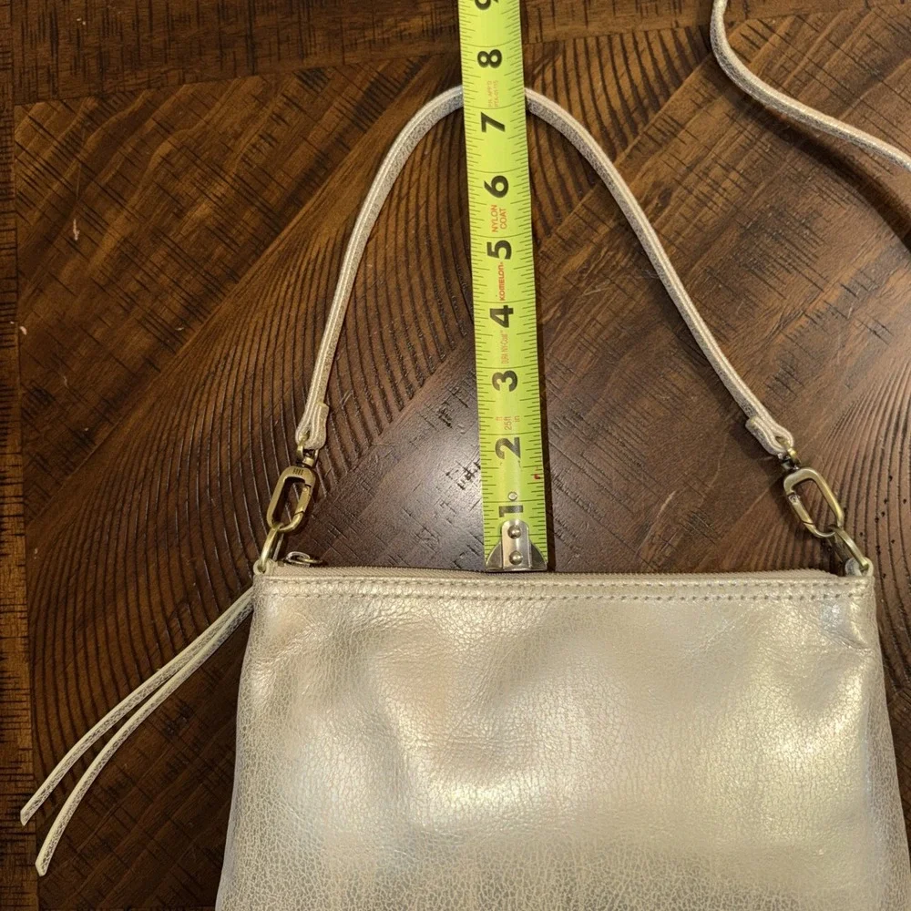 HOBO International Crossbody/shoulder Bag Leather Metallic Gold Purse